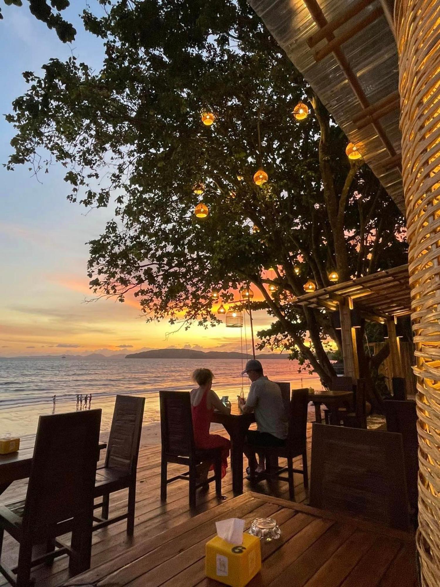 Fullmoon Beachresort Krabi Ao Nang Exteriör bild